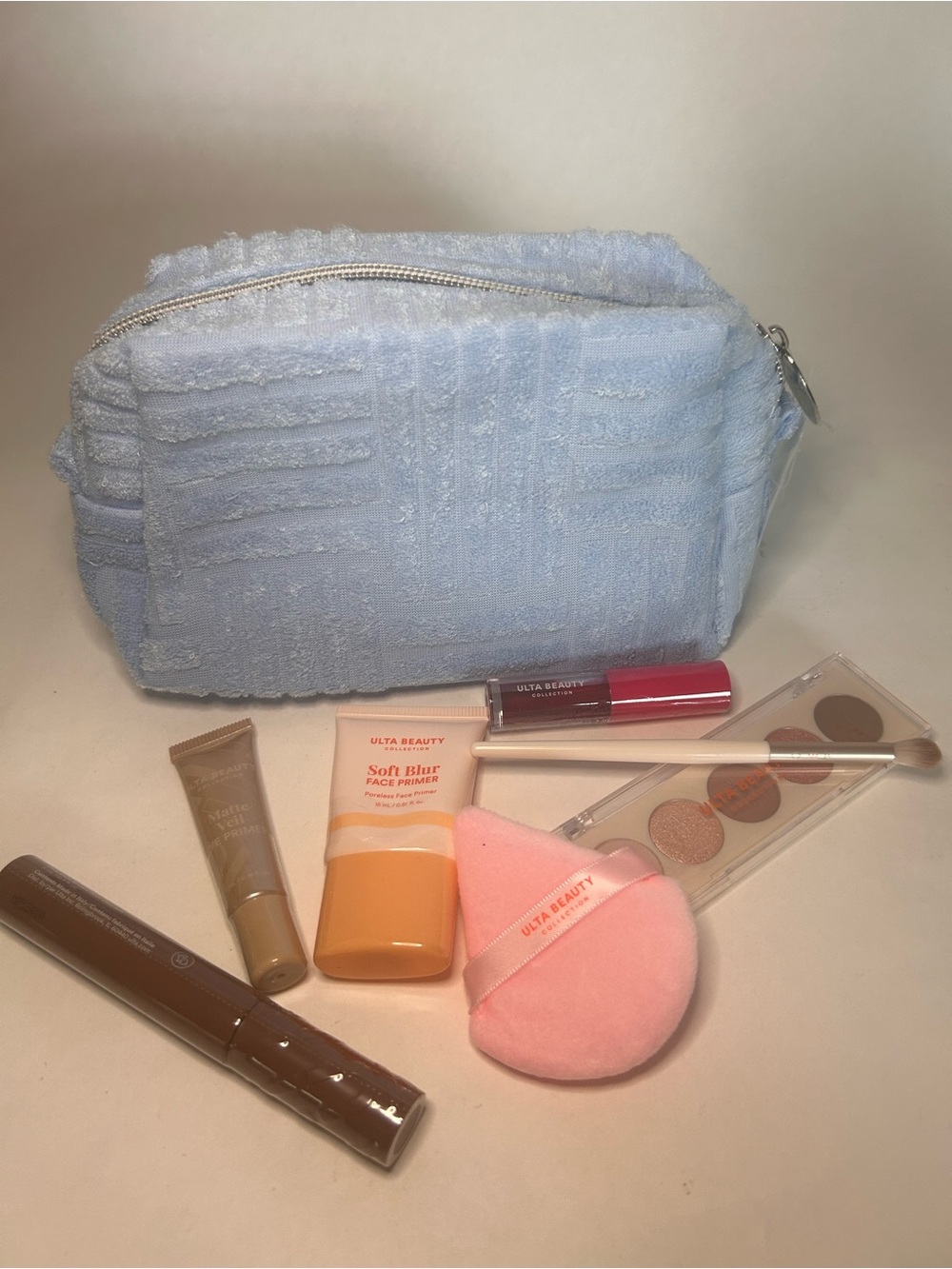 New 2026 ULTA BEAUTY COLLECTION 8pcโ Makeup Gift Set + Blue Terry Cosmetic Bag